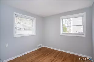 34 John Smith Dr, West Hartford, CT 06107 - Photo 15
