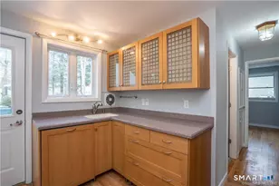 34 John Smith Dr, West Hartford, CT 06107 - Photo 13