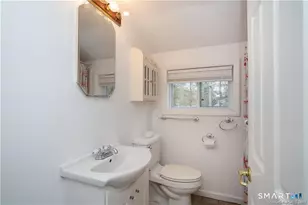34 John Smith Dr, West Hartford, CT 06107 - Photo 23