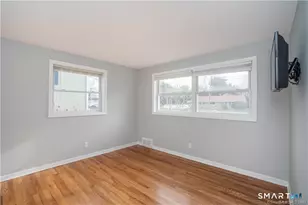 34 John Smith Dr, West Hartford, CT 06107 - Photo 17