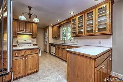 692 Elm Street, Monroe, CT 06468 - Photo 7