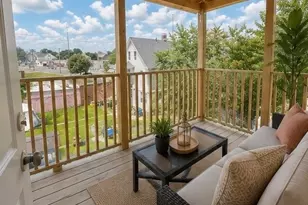 565 Carroll Ave, Bridgeport, CT 06607 - Photo 11