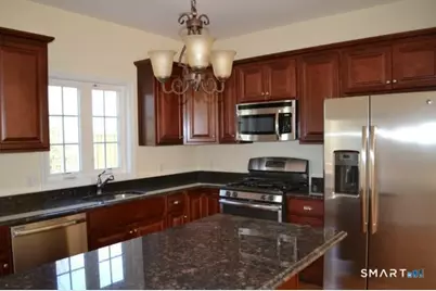 18 Oak Branch Drive #18, Brookfield, CT 06804 - Photo 3