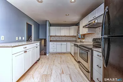 21 McDermott Circle, Hamden, CT 06518 - Photo 13