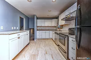21 Mcdermott Cir, Hamden, CT 06518 - Photo 13