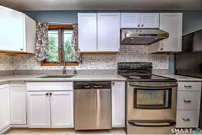 21 McDermott Circle, Hamden, CT 06518 - Photo 15