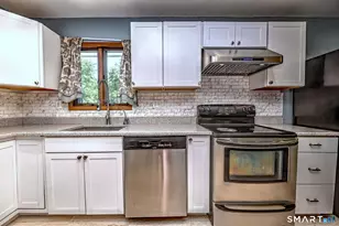 21 Mcdermott Cir, Hamden, CT 06518 - Photo 15