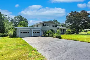 21 Mcdermott Cir, Hamden, CT 06518 - Photo 3