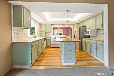 2 Saxon Woods Court, Cheshire, CT 06410 - Photo 5