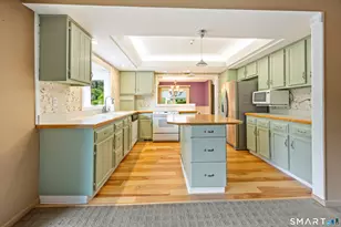 2 Saxon Woods Ct, Cheshire, CT 06410 - Photo 5