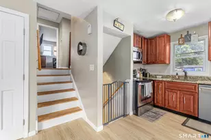 342 S Elm St, Windsor Locks, CT 06096 - Photo 15