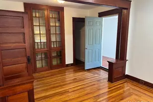 226 Broad St, Meriden, CT 06450 - Photo 3