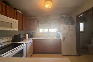 158 Paddock Ave, Meriden, CT 06450 - Photo 7
