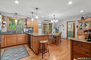 38 Pebble Brook Ct, Berlin, CT 06037 - Photo 3