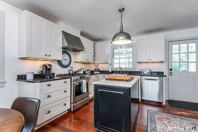 11 Pleasant Street, Woodbury, CT 06798 - Photo 13