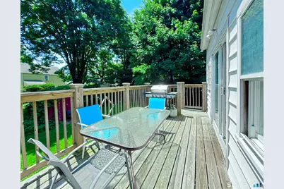 112 Ochsner Place, Bridgeport, CT 06606 - Photo 17