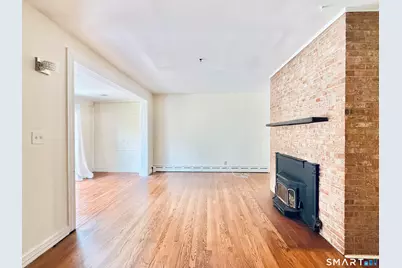 112 Ochsner Place, Bridgeport, CT 06606 - Photo 9