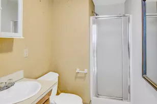 380 Farmington Ave, Waterbury, CT 06710 - Photo 11