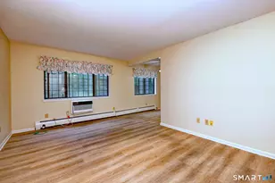 359 Foxwood Ln, Milford, CT 06461 - Photo 5