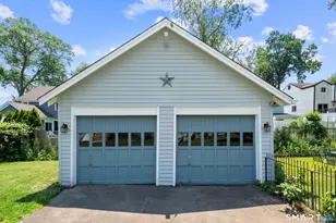 16 St Charles Ave, Stamford, CT 06907 - Photo 25