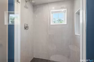 16 St Charles Ave, Stamford, CT 06907 - Photo 19