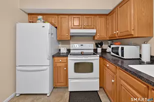 24 Manorwood Dr, Branford, CT 06405 - Photo 13