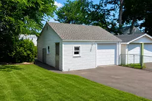35 Lorraine Rd, Wethersfield, CT 06109 - Photo 17