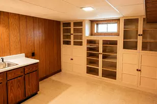 35 Lorraine Rd, Wethersfield, CT 06109 - Photo 13