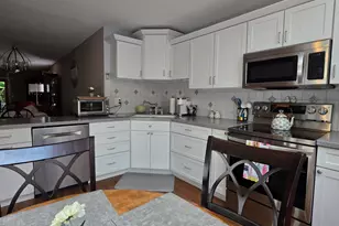101 W Main St, East Lyme, CT 06357 - Photo 15