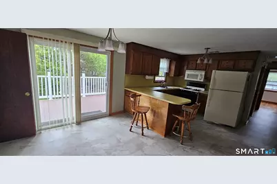 14 Cadwell Court #2 floor, New Britain, CT 06053 - Photo 5