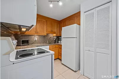 50 Northampton Lane #50, Plainville, CT 06062 - Photo 11
