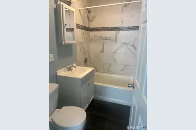 284 Hillside Avenue, Hartford, CT 06106 - Photo 3