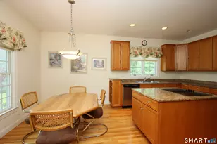 6 Carriage House Ln, Brookfield, CT 06804 - Photo 9