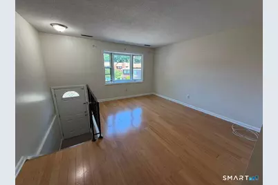 75 Leslie Road #D, Bridgeport, CT 06606 - Photo 3