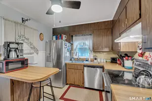82 S 2nd Ave, Norwich, CT 06380 - Photo 13