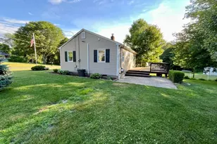 28 Brookfield Meadows St, Brookfield, CT 06804 - Photo 3