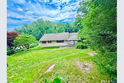 2326 Old Town Road, Bridgeport, CT 06606 - Photo 31
