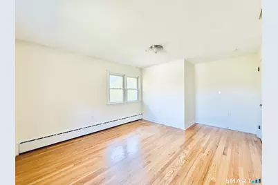 2326 Old Town Road, Bridgeport, CT 06606 - Photo 17
