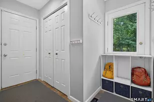 8 Antoinette Ln, Guilford, CT 06437 - Photo 13
