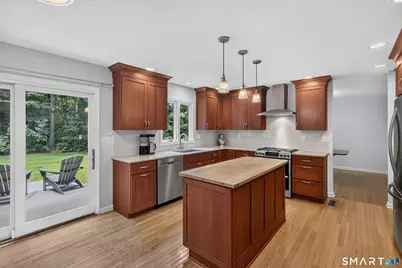 8 Antoinette Lane, Guilford, CT 06437 - Photo 7