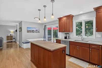 8 Antoinette Lane, Guilford, CT 06437 - Photo 5