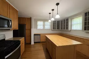 18 Fleetwood Ave, Bethel, CT 06801 - Photo 9