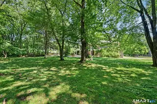 92 Thornwood Rd, Stamford, CT 06903 - Photo 37