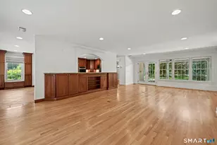 92 Thornwood Rd, Stamford, CT 06903 - Photo 9
