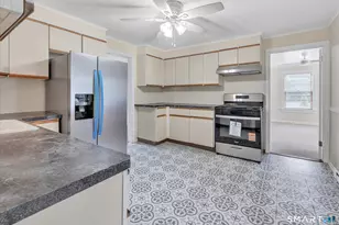 74 New St, Shelton, CT 06484 - Photo 19