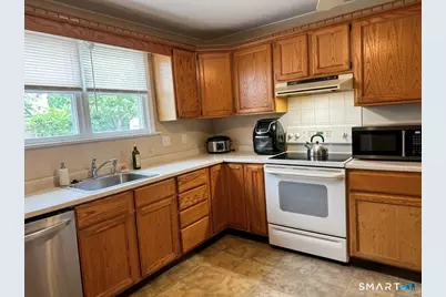 11 Belmont Circle, Danbury, CT 06810 - Photo 5