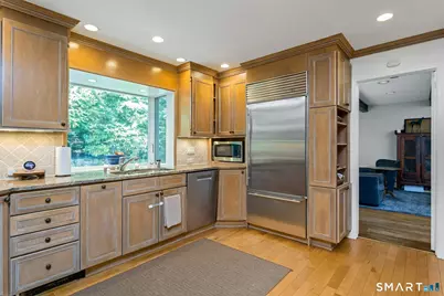 18 Cornelia Drive, Greenwich, CT 06830 - Photo 7