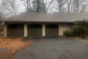 40 Ferncliff Dr, West Hartford, CT 06117 - Photo 3