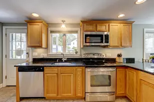 137 Green Rd, Manchester, CT 06042 - Photo 5