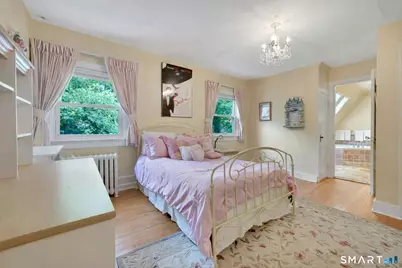 52 Center Drive, Greenwich, CT 06870 - Photo 17